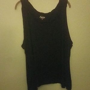 Black tank top 3x